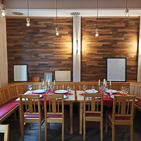 Stadthotel Hotel 4*